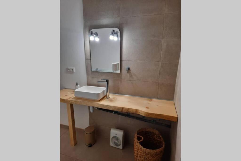 Le Liberte Apartment Aubenas Luaran gambar