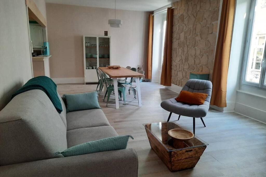 Le Liberte Apartment Aubenas Luaran gambar