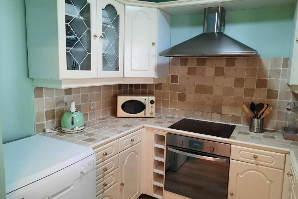 Le Liberte Apartment Aubenas Luaran gambar
